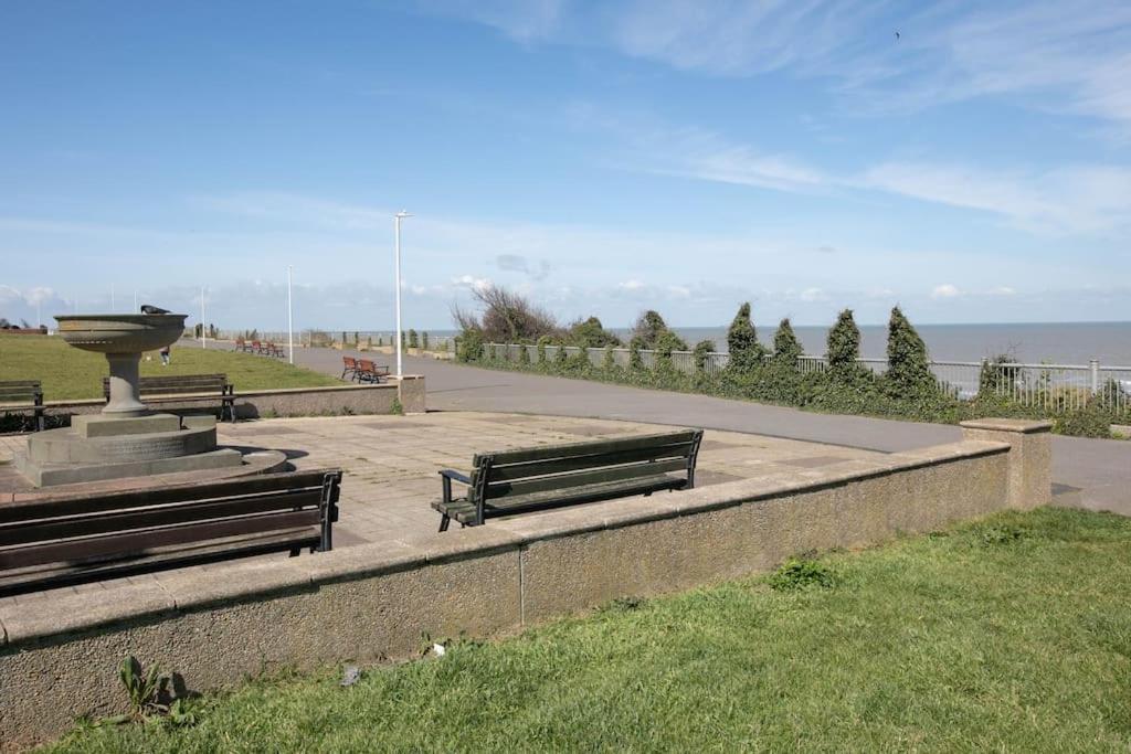 Wolverdene - Entire Ground Floor Flat With Garden Margate Exterior photo